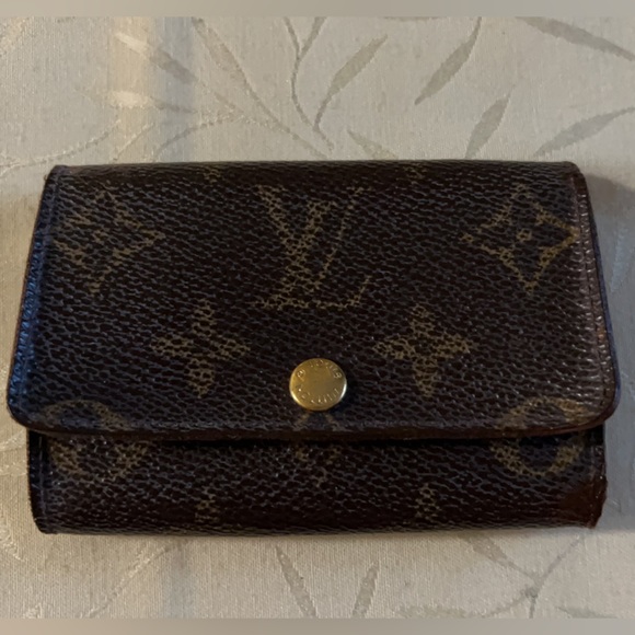 Louis Vuitton Monogram 6 Key Holder - Picture 1 of 16